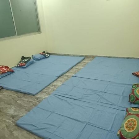 Om Home Stay Allāhābād Junction Exteriér fotografie